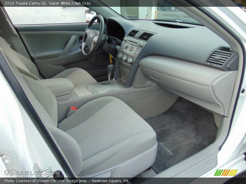 Super White / Ash Gray 2010 Toyota Camry LE
