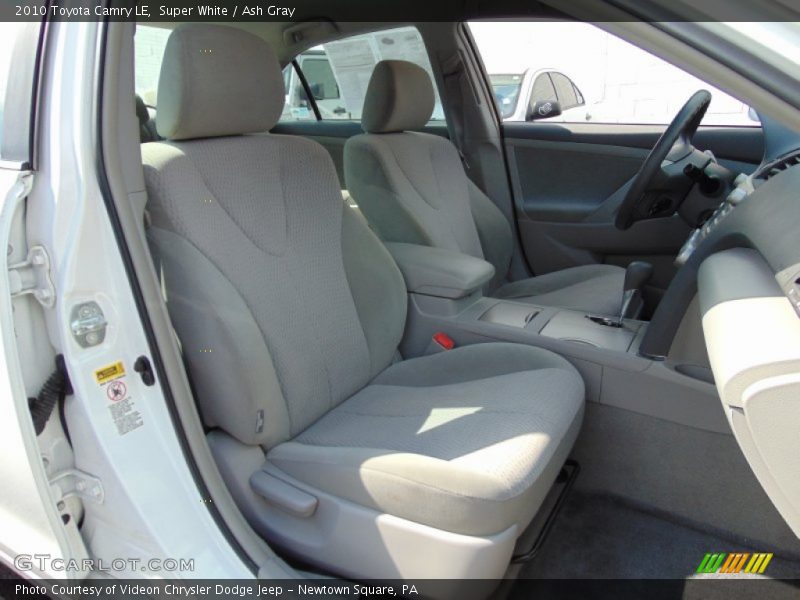 Super White / Ash Gray 2010 Toyota Camry LE