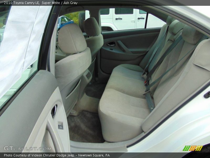 Super White / Ash Gray 2010 Toyota Camry LE