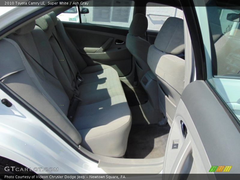 Super White / Ash Gray 2010 Toyota Camry LE
