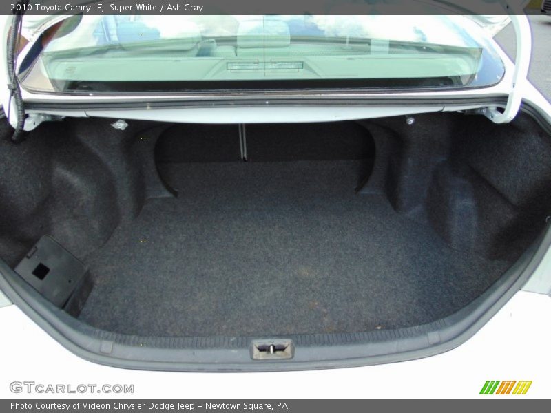 Super White / Ash Gray 2010 Toyota Camry LE