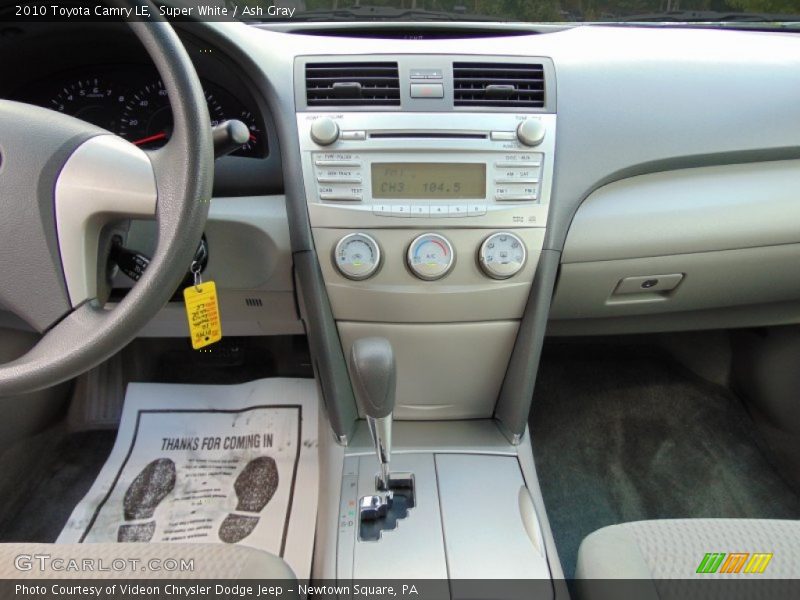 Super White / Ash Gray 2010 Toyota Camry LE