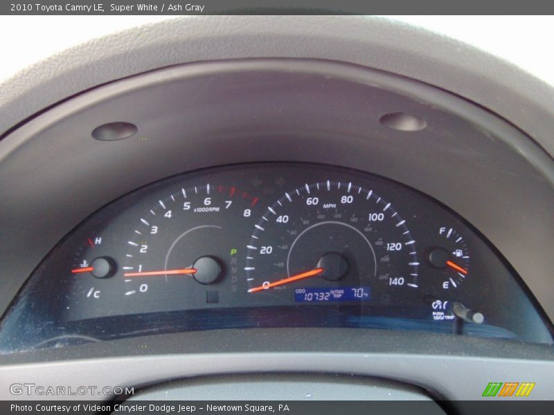 Super White / Ash Gray 2010 Toyota Camry LE