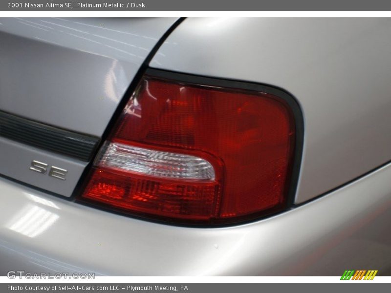 Platinum Metallic / Dusk 2001 Nissan Altima SE