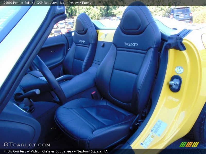 Front Seat of 2009 Solstice GXP Roadster