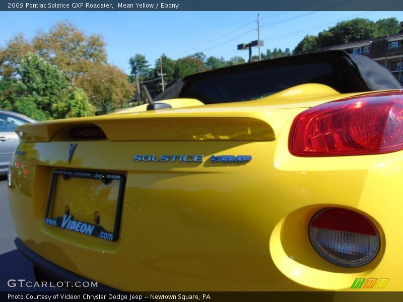 Mean Yellow / Ebony 2009 Pontiac Solstice GXP Roadster