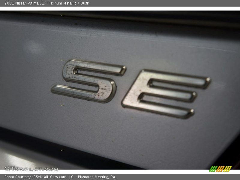 Platinum Metallic / Dusk 2001 Nissan Altima SE