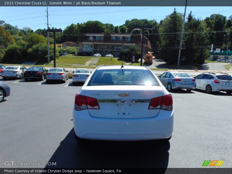 Summit White / Jet Black/Medium Titanium 2013 Chevrolet Cruze LS