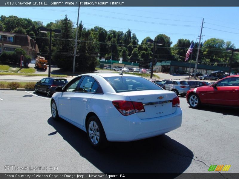 Summit White / Jet Black/Medium Titanium 2013 Chevrolet Cruze LS