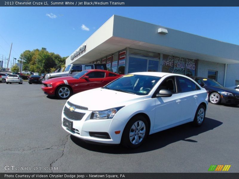 Summit White / Jet Black/Medium Titanium 2013 Chevrolet Cruze LS