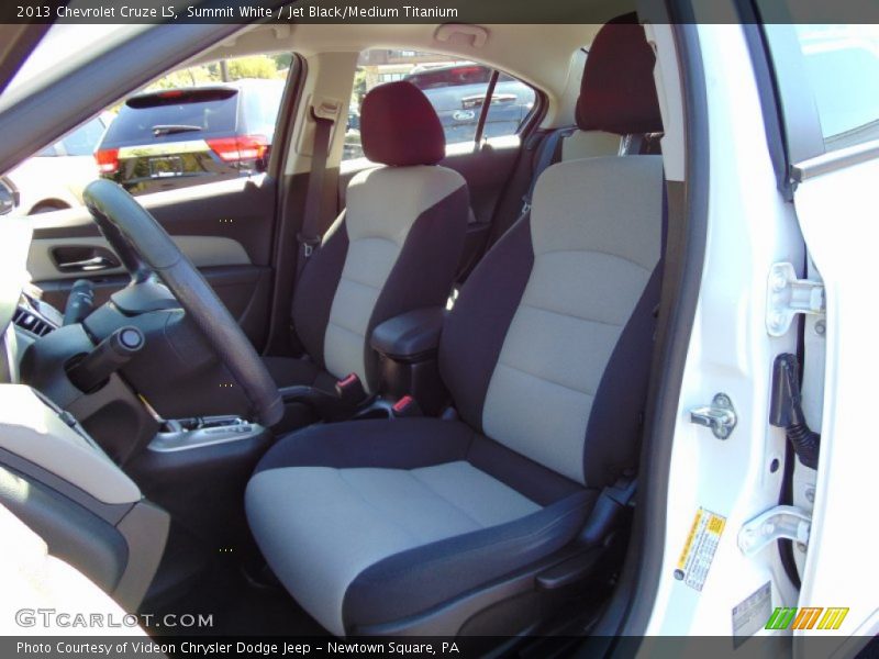 Summit White / Jet Black/Medium Titanium 2013 Chevrolet Cruze LS