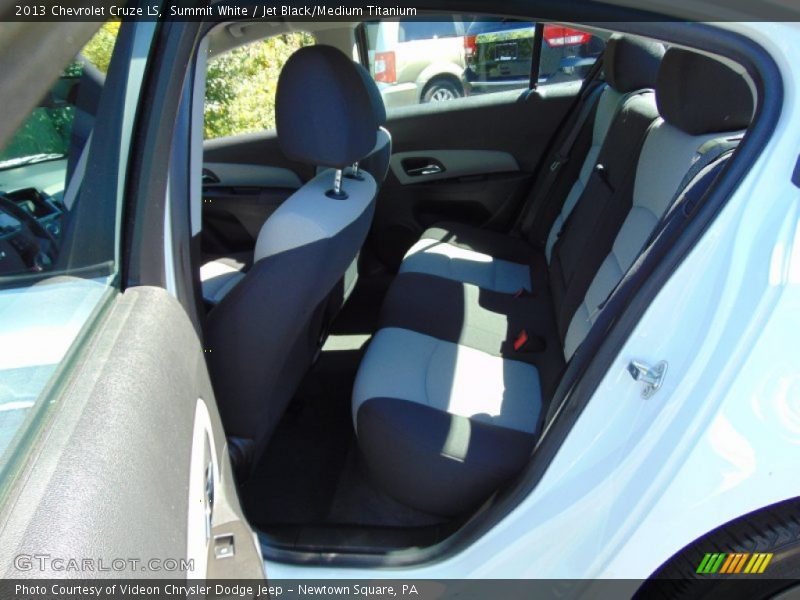 Summit White / Jet Black/Medium Titanium 2013 Chevrolet Cruze LS