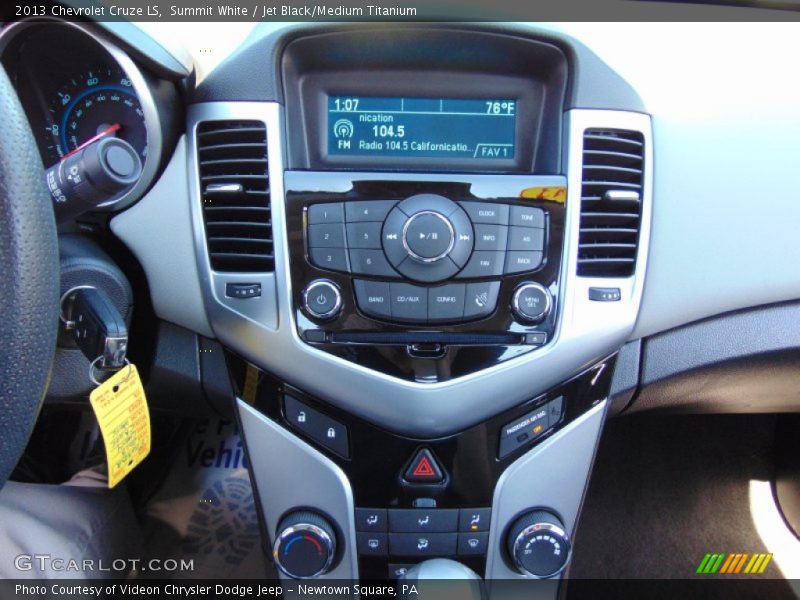 Summit White / Jet Black/Medium Titanium 2013 Chevrolet Cruze LS