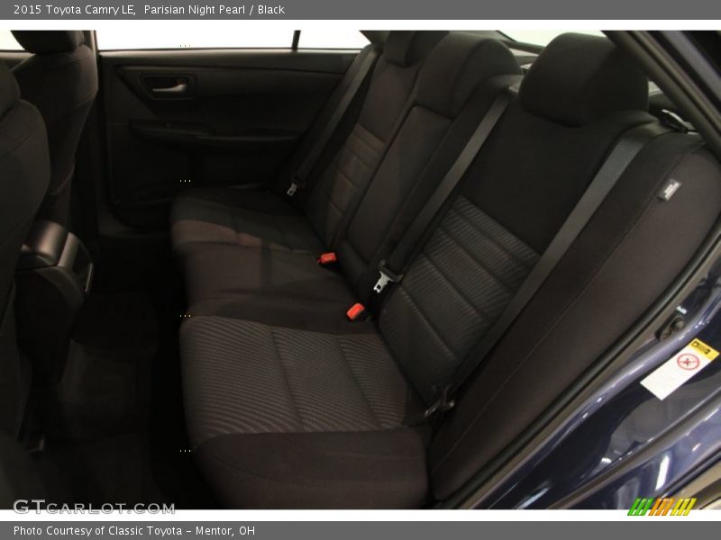 Parisian Night Pearl / Black 2015 Toyota Camry LE