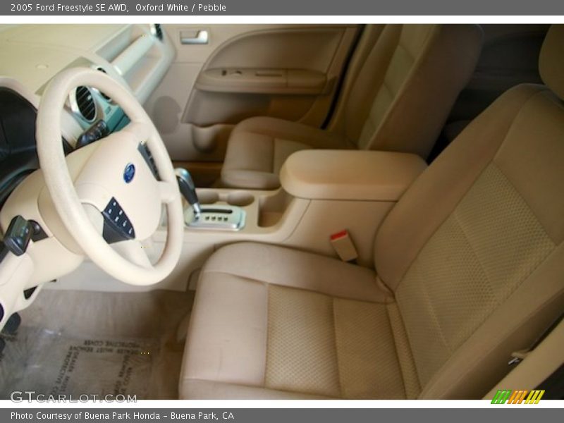 Oxford White / Pebble 2005 Ford Freestyle SE AWD