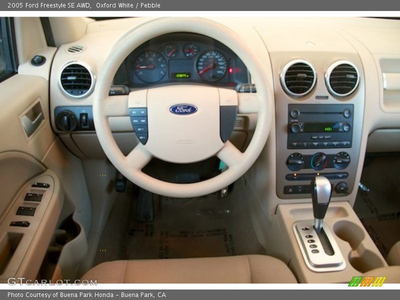 Oxford White / Pebble 2005 Ford Freestyle SE AWD