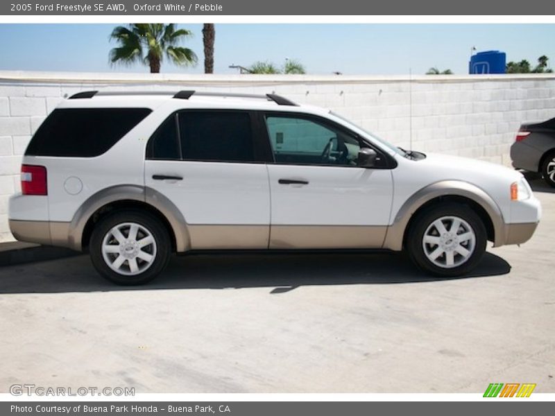 Oxford White / Pebble 2005 Ford Freestyle SE AWD