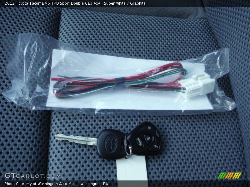 Super White / Graphite 2012 Toyota Tacoma V6 TRD Sport Double Cab 4x4