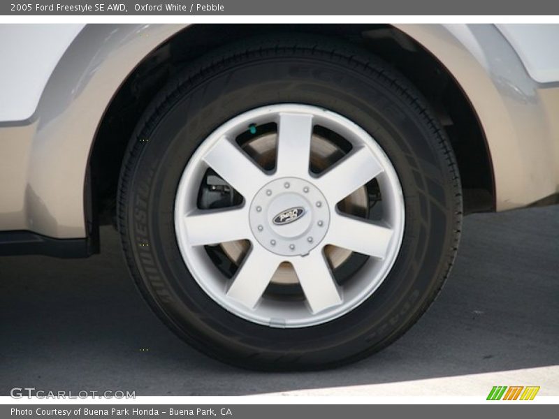 Oxford White / Pebble 2005 Ford Freestyle SE AWD