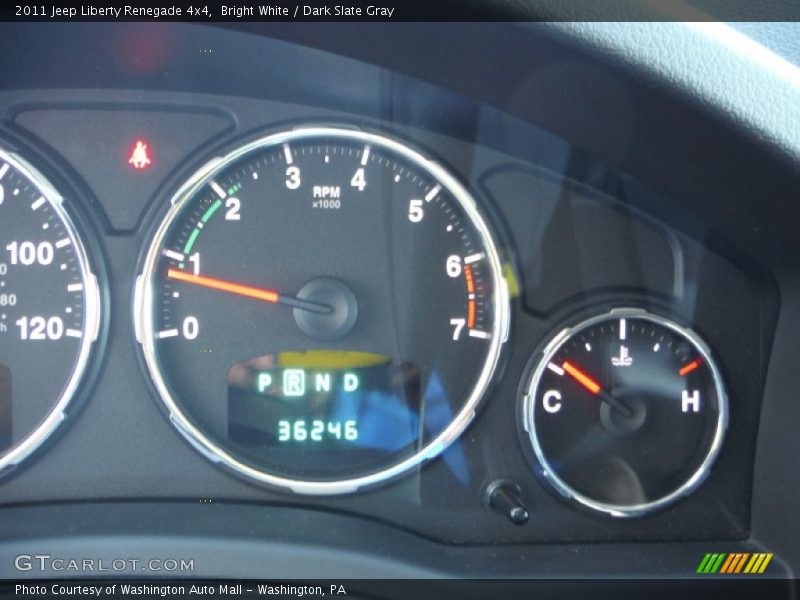 Bright White / Dark Slate Gray 2011 Jeep Liberty Renegade 4x4