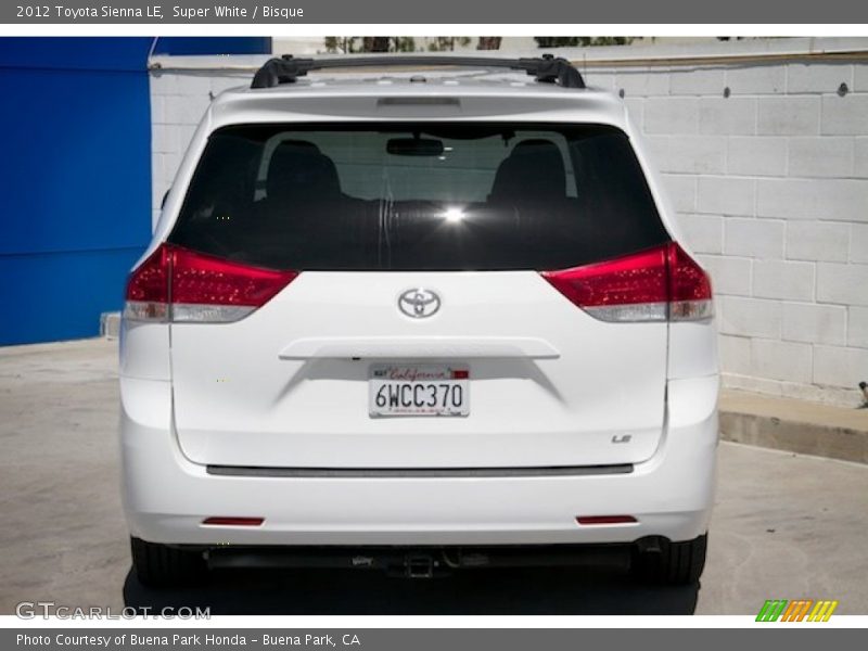 Super White / Bisque 2012 Toyota Sienna LE