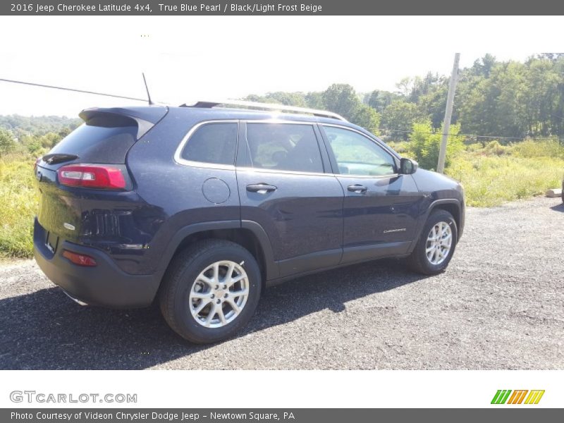 True Blue Pearl / Black/Light Frost Beige 2016 Jeep Cherokee Latitude 4x4