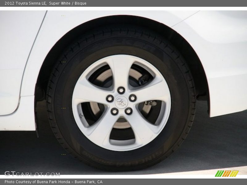 Super White / Bisque 2012 Toyota Sienna LE
