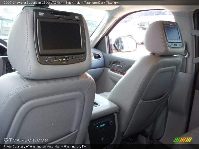 Black / Light Titanium/Dark Titanium 2007 Chevrolet Suburban 1500 LTZ 4x4