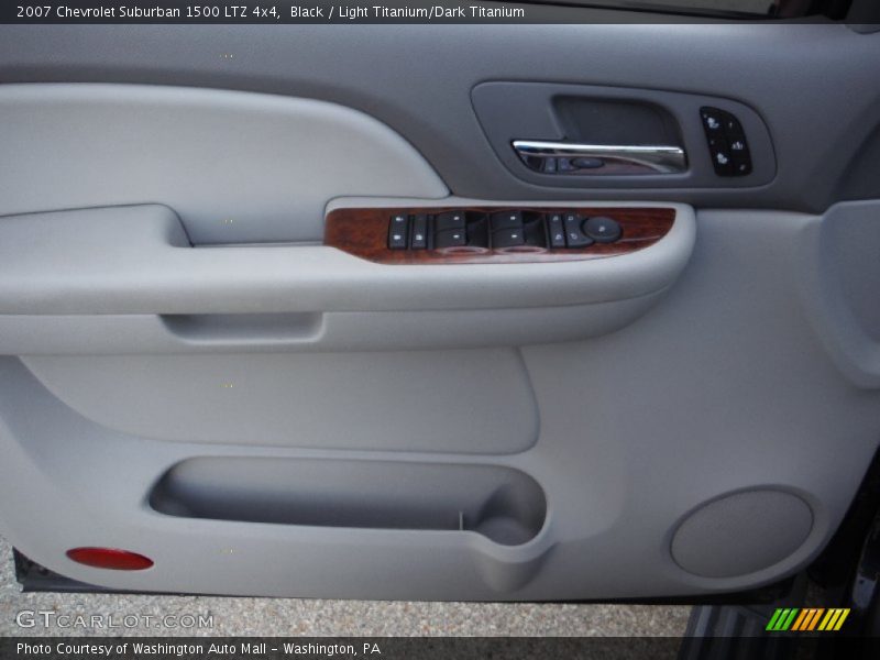 Black / Light Titanium/Dark Titanium 2007 Chevrolet Suburban 1500 LTZ 4x4
