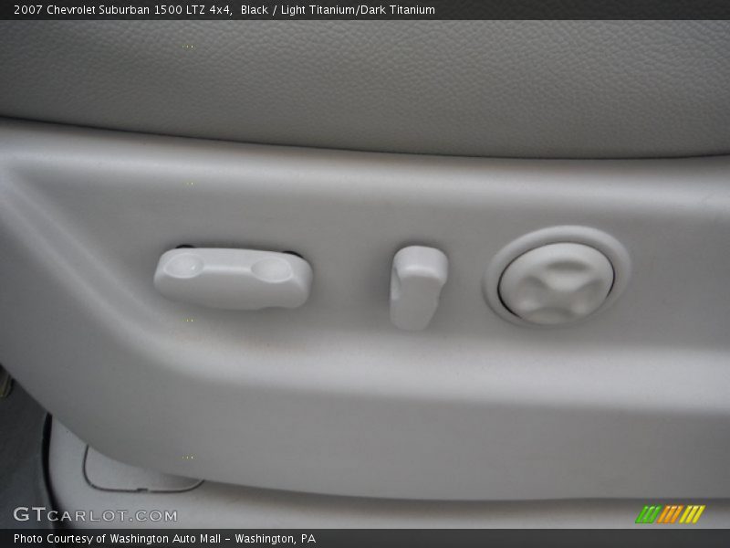 Black / Light Titanium/Dark Titanium 2007 Chevrolet Suburban 1500 LTZ 4x4