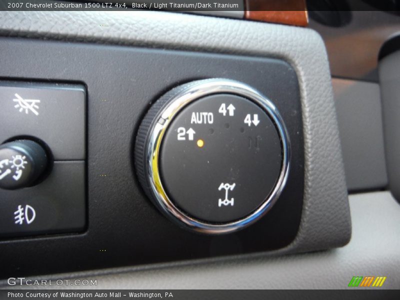Black / Light Titanium/Dark Titanium 2007 Chevrolet Suburban 1500 LTZ 4x4