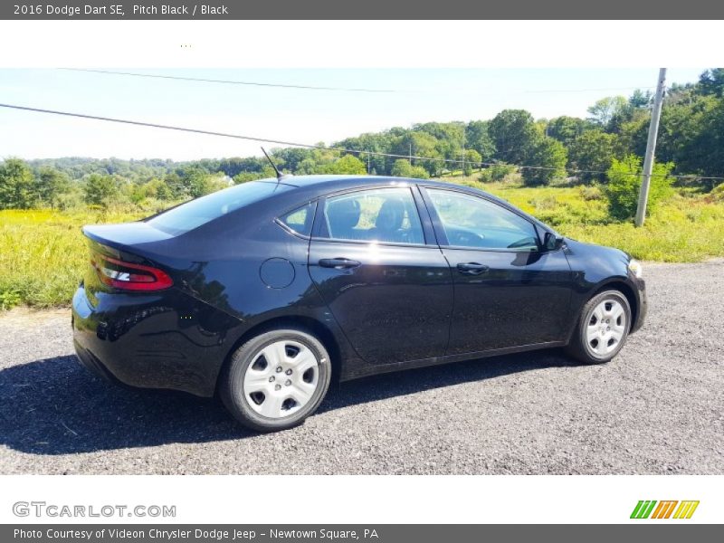Pitch Black / Black 2016 Dodge Dart SE