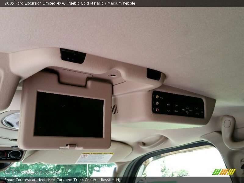 Pueblo Gold Metallic / Medium Pebble 2005 Ford Excursion Limited 4X4