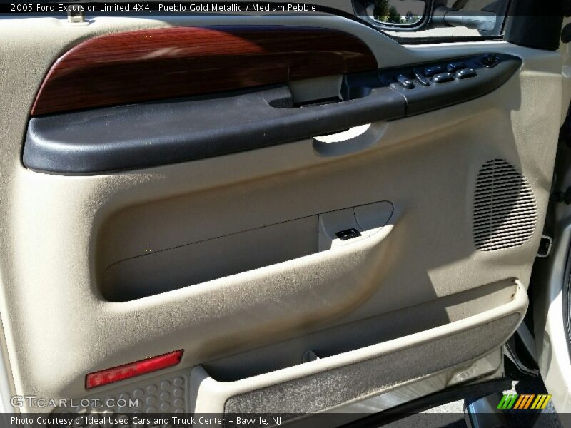 Pueblo Gold Metallic / Medium Pebble 2005 Ford Excursion Limited 4X4