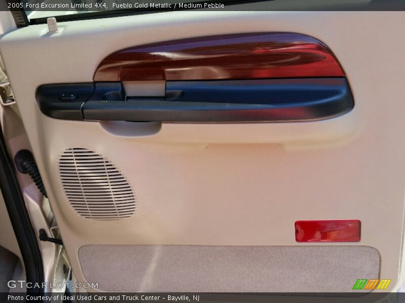 Pueblo Gold Metallic / Medium Pebble 2005 Ford Excursion Limited 4X4