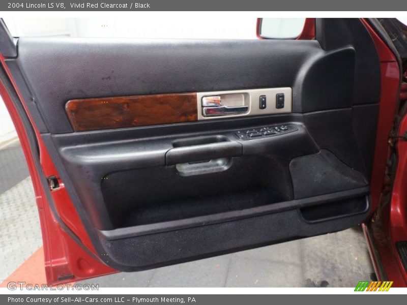 Door Panel of 2004 LS V8