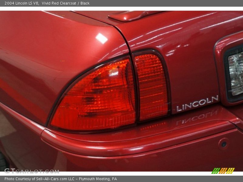 Vivid Red Clearcoat / Black 2004 Lincoln LS V8