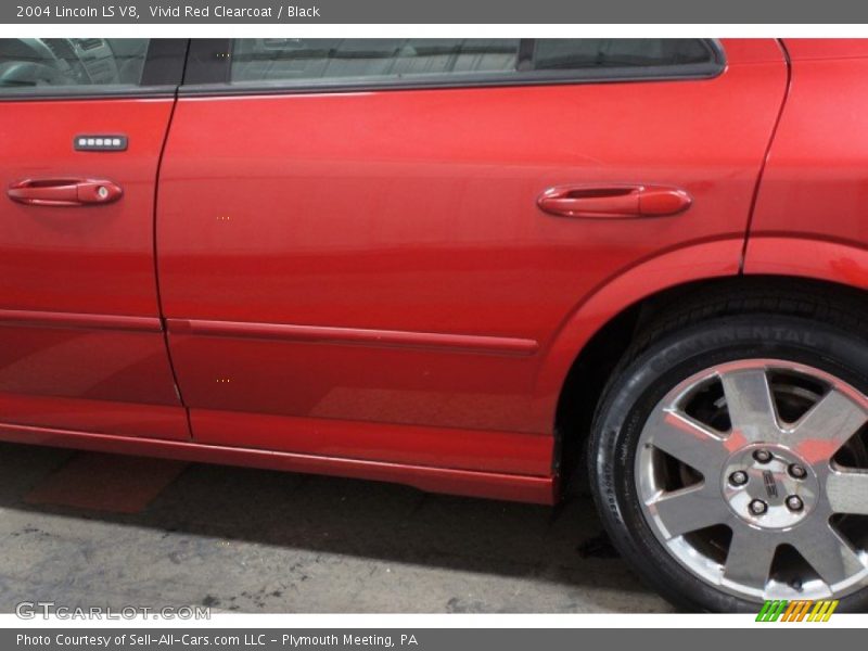 Vivid Red Clearcoat / Black 2004 Lincoln LS V8