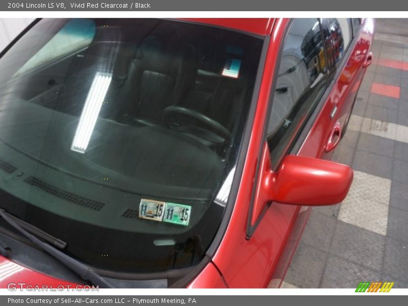 Vivid Red Clearcoat / Black 2004 Lincoln LS V8