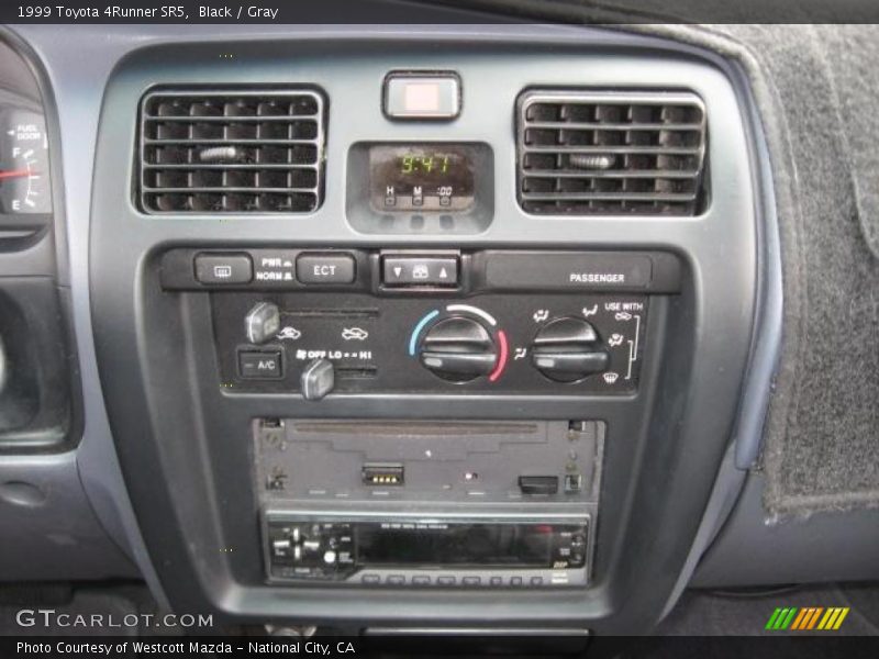 Black / Gray 1999 Toyota 4Runner SR5