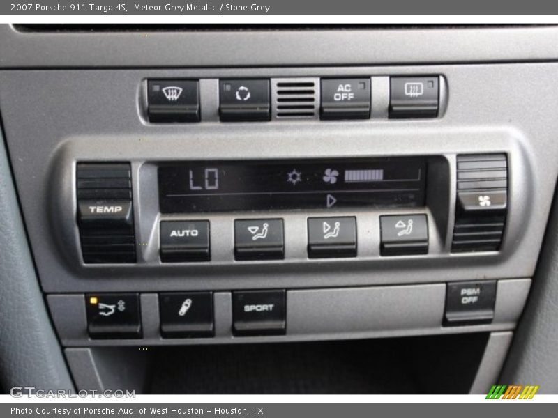 Controls of 2007 911 Targa 4S