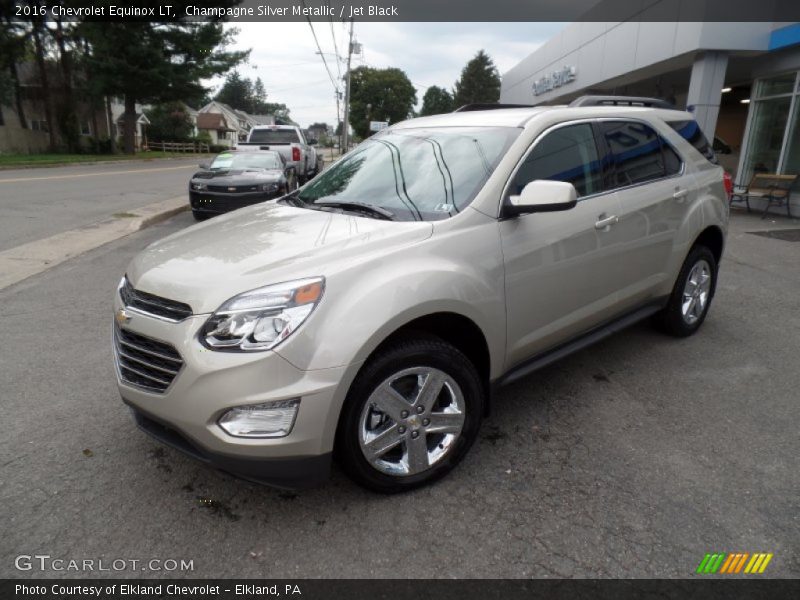 Front 3/4 View of 2016 Equinox LT