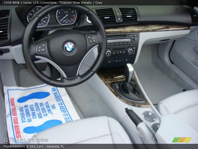  2008 1 Series 135i Convertible Grey Interior
