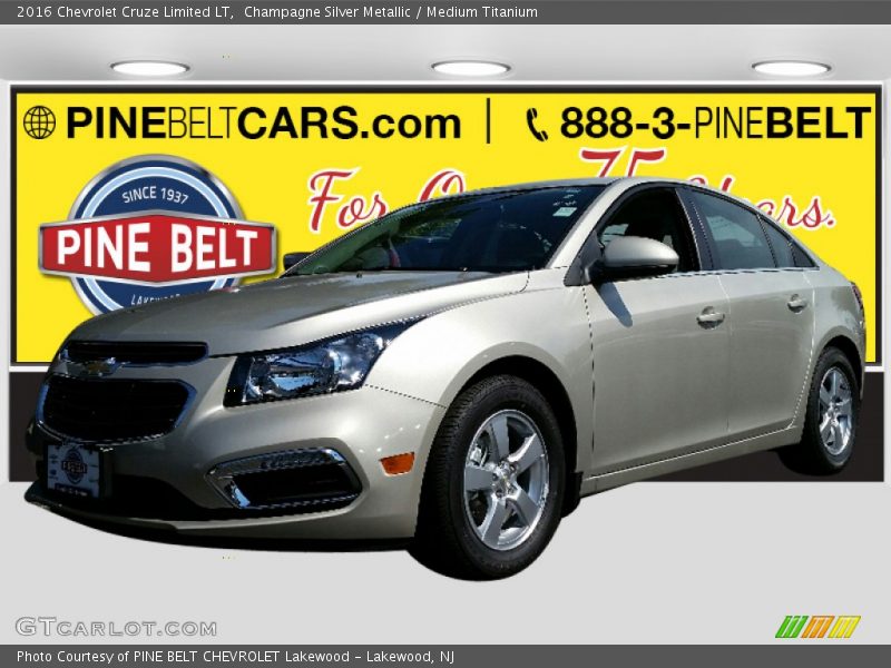Champagne Silver Metallic / Medium Titanium 2016 Chevrolet Cruze Limited LT