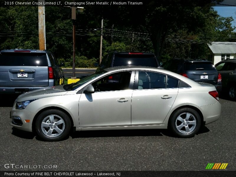 Champagne Silver Metallic / Medium Titanium 2016 Chevrolet Cruze Limited LT