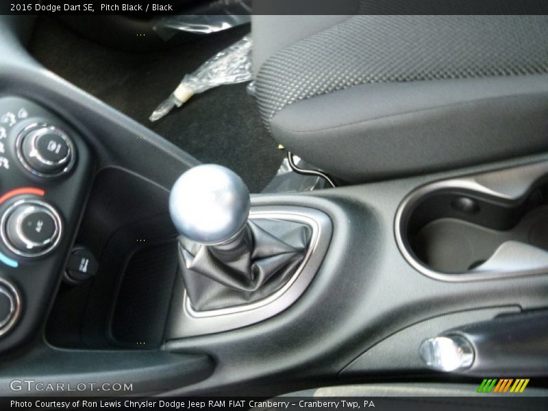 Pitch Black / Black 2016 Dodge Dart SE