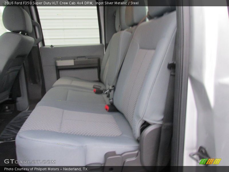 Rear Seat of 2016 F350 Super Duty XLT Crew Cab 4x4 DRW