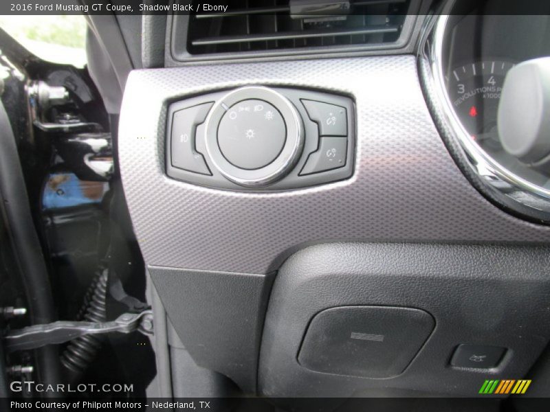 Controls of 2016 Mustang GT Coupe