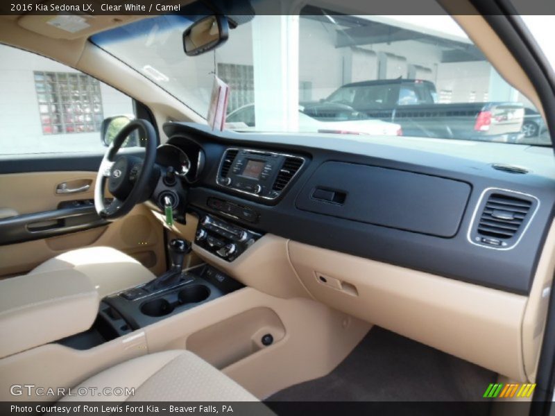 Dashboard of 2016 Sedona LX