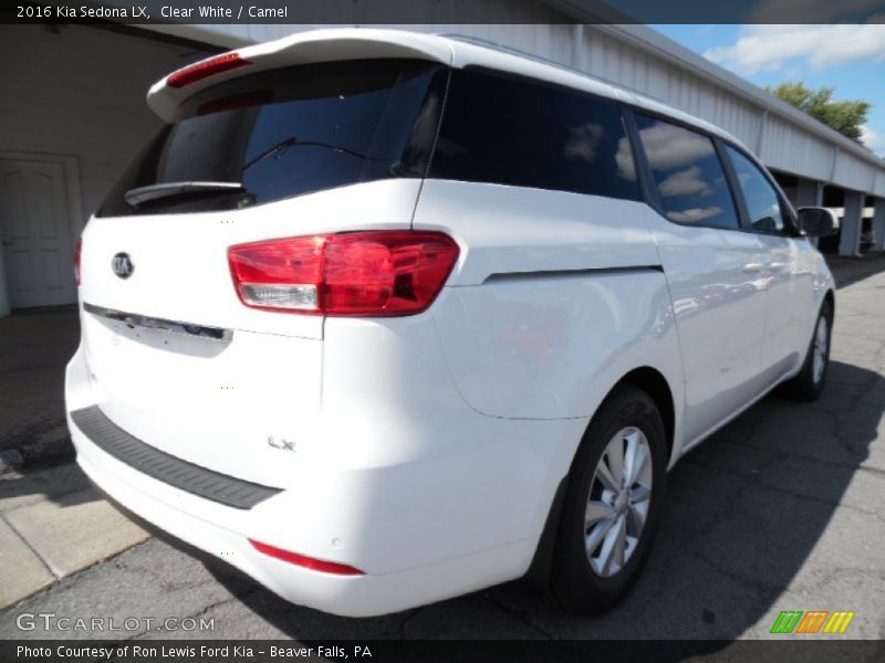 Clear White / Camel 2016 Kia Sedona LX